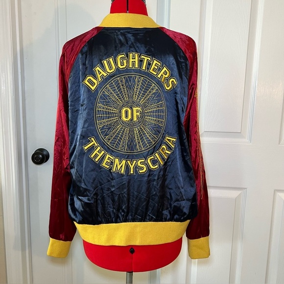 Wonder Woman Her Universe Torrid Size 0 Large Jacket Daughters of Themyscira - Picture 1 of 7